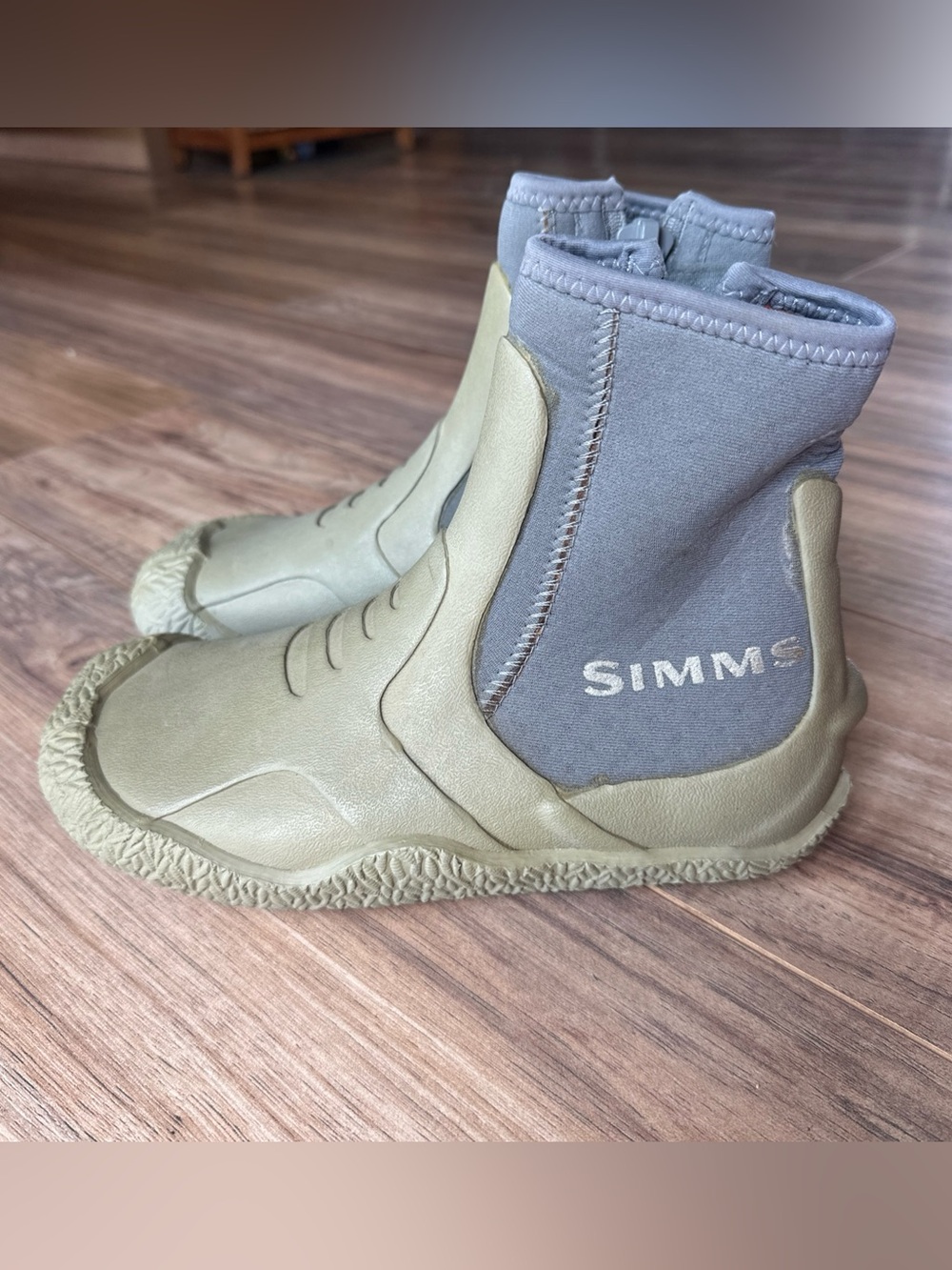 Simms Zipit II Wading Boots Mens Sz 8 Flats Fishing Saltwater Neoprene Booties